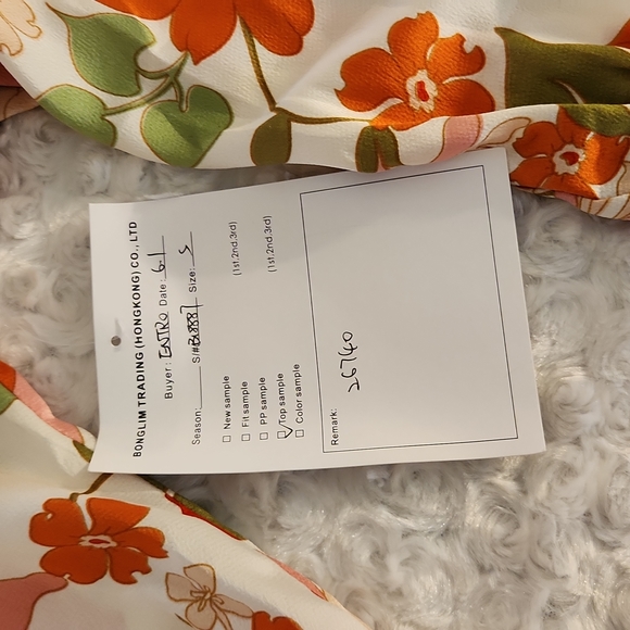 Entro Floral Magnolia Surplice Bodysuit - Picture 10 of 15